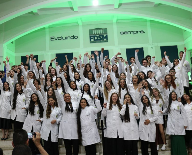 Cerim�nia do Jaleco de Fisioterapia � realizado na presen�a de mais de 500 pessoas